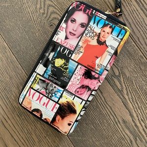 Fashion magazine clutch purse wallet. Vogue zip up wrist bag